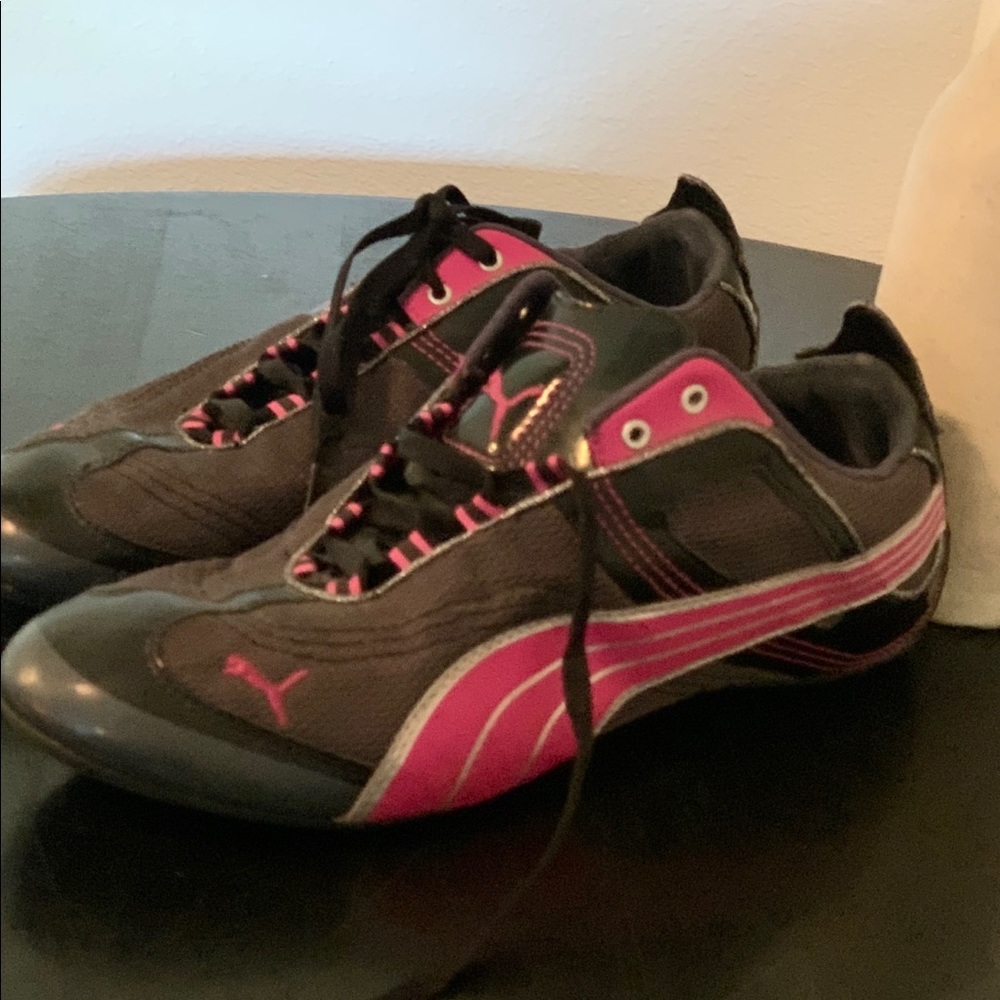 Women’s Puma Pink & Black Shoes - size 9